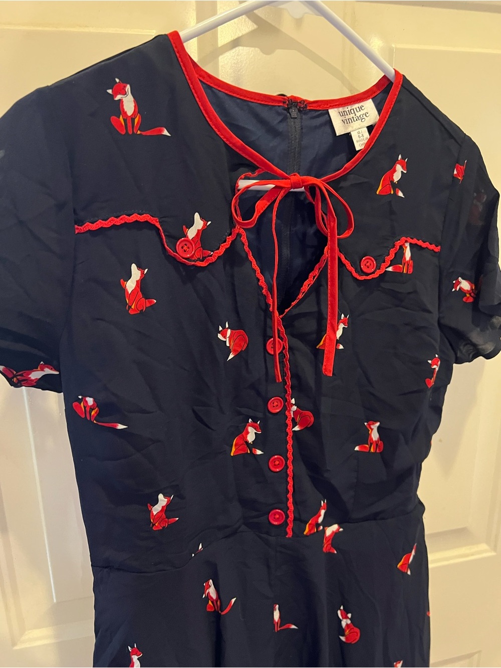 🦊 Unique Vintage Fox Dress - Picture 2 of 4